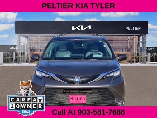 2021 Toyota Sienna XLE