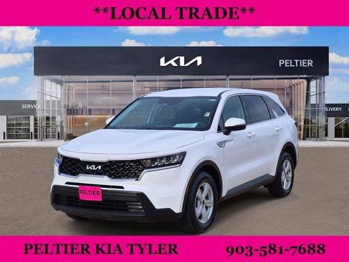 Glacial White Pearl 2023 Kia Sorento LX