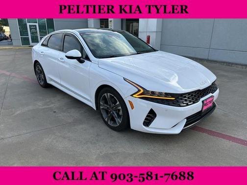2022 Kia K5 EX