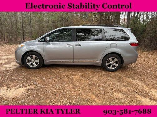 2015 Toyota Sienna LE
