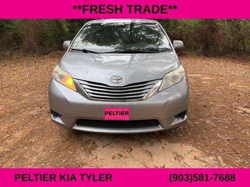 2015 Toyota Sienna LE