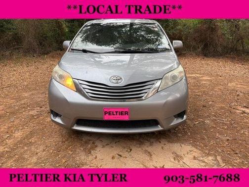 2015 Toyota Sienna LE