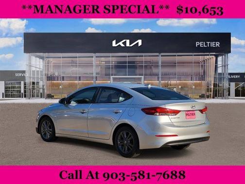 2017 Hyundai ELANTRA SE