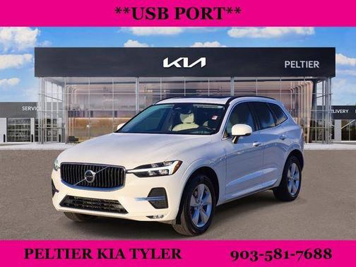 2022 Volvo XC60 B5 Momentum