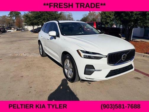 2022 Volvo XC60 B5 Momentum