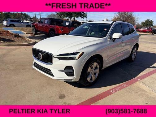 2022 Volvo XC60 B5 Momentum