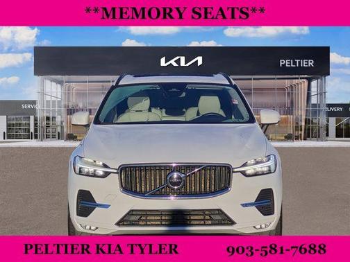 2022 Volvo XC60 B5 Momentum