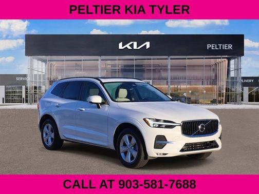 2022 Volvo XC60 B5 Momentum