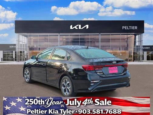 Aurora Black Pearl 2020 Kia Forte LXS