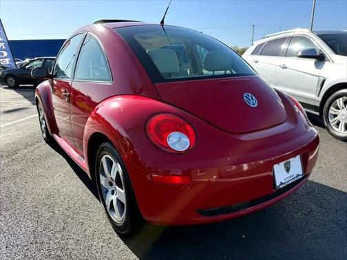 2006 Volkswagen New Beetle 2.5