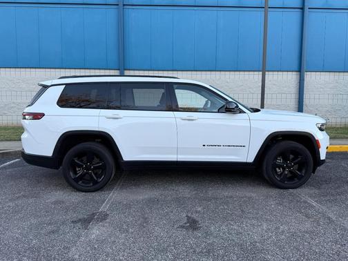2022 Jeep Grand Cherokee L Altitude