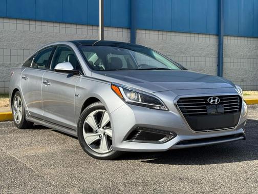 2016 Hyundai SONATA Hybrid Limited