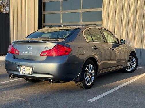 2009 INFINITI G37x Base