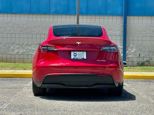 Red Multi-Coat 2021 Tesla Model Y Long Range Dual Motor All-Wheel Drive