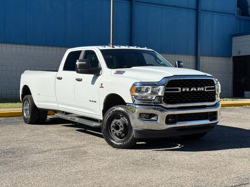 2024 RAM 3500 Big Horn Crew Cab 4x4 8' Box