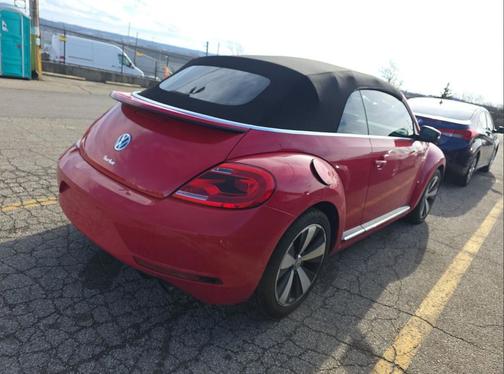 2015 Volkswagen Beetle DSG 2.0T R-Line