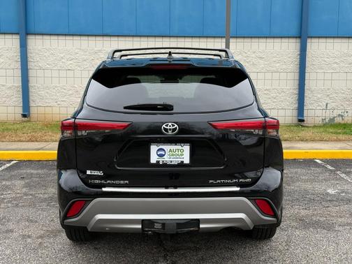 2022 Toyota Highlander Platinum