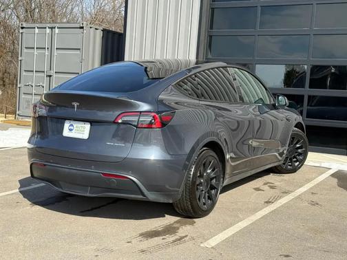 2021 Tesla Model Y Long Range Dual Motor All-Wheel Drive