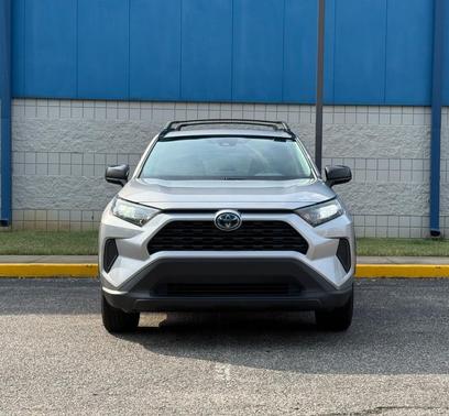 2022 Toyota RAV4 Hybrid LE