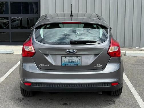 Sterling Gray Metallic 2014 Ford Focus SE
