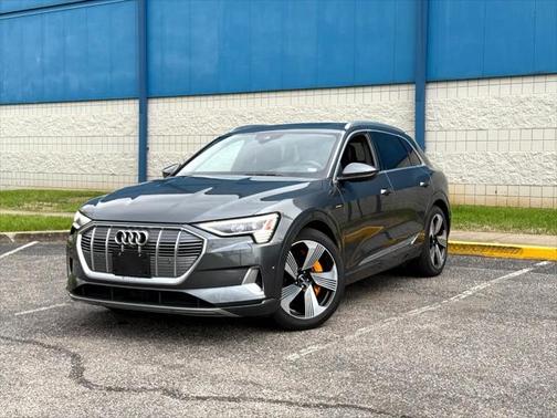 2019 Audi e-tron Premium Plus