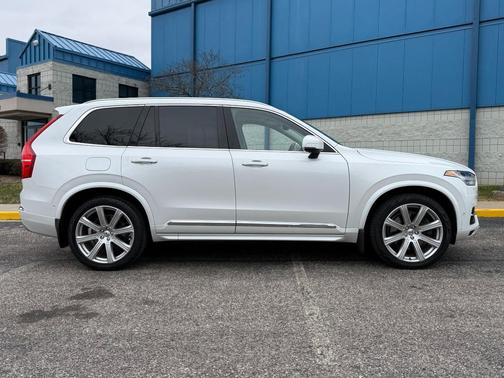 2017 Volvo XC90 Hybrid T8 Inscription