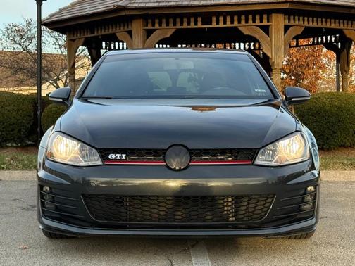 2017 Volkswagen Golf GTI 2.0T Autobahn 4-Door