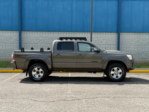 Brown 2014 Toyota Tacoma Base