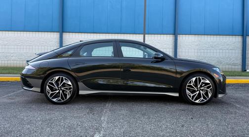 2023 Hyundai IONIQ 6 SEL
