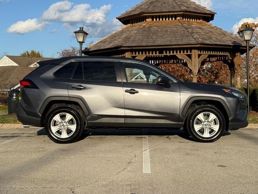 2021 Toyota RAV4 Hybrid LE