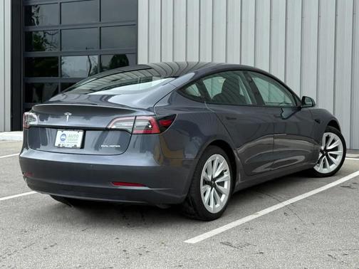 Gray 2022 Tesla Model 3 Long Range
