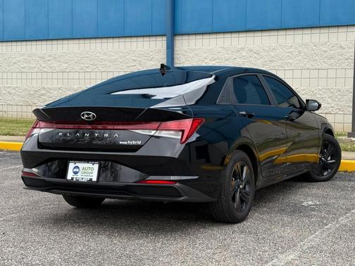 2023 Hyundai ELANTRA HEV Blue