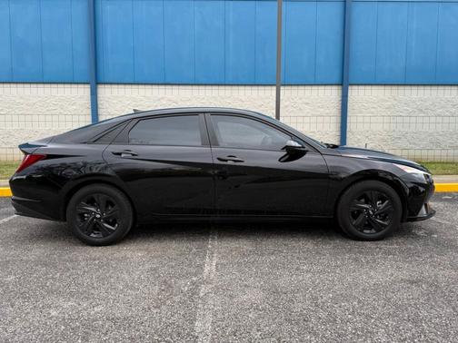 2023 Hyundai ELANTRA HEV Blue