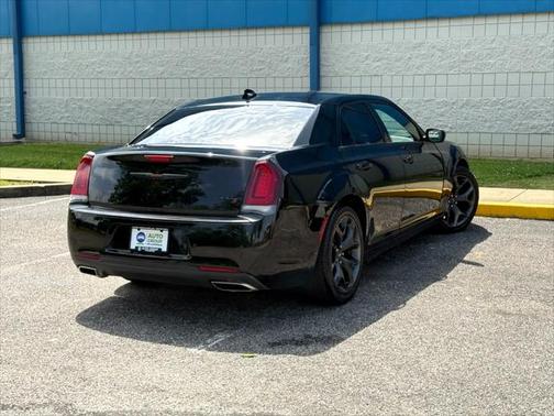 2021 Chrysler 300 S
