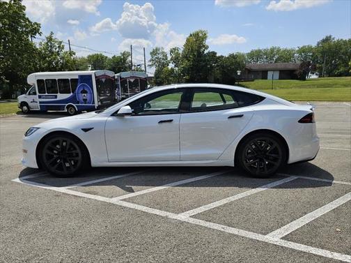 Pearl White 2022 Tesla Model S Plaid