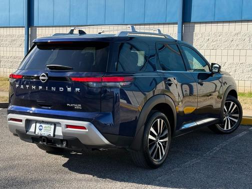 2024 Nissan Pathfinder Platinum