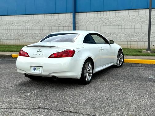 2009 INFINITI G37 Base