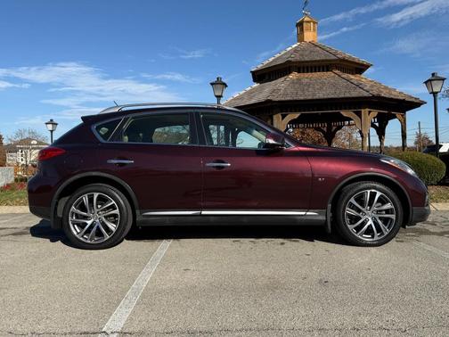 2016 INFINITI QX50 Base