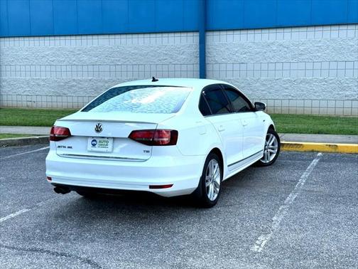 2017 Volkswagen Jetta 1.8T SEL