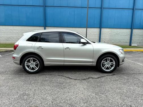 2017 Audi Q5 2.0T Premium Plus
