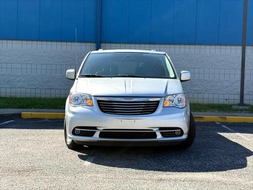 2012 Chrysler Town & Country Touring