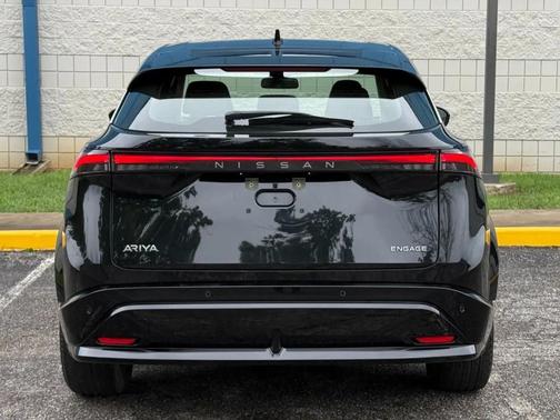 Black Diamond Pearl 2023 Nissan ARIYA ENGAGE