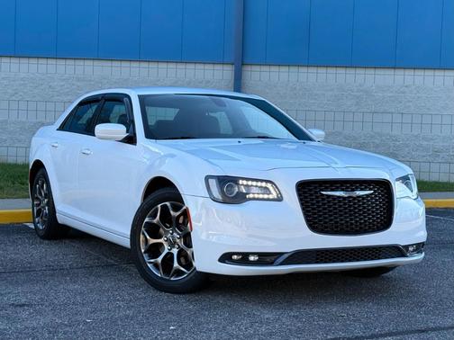 2015 Chrysler 300 S