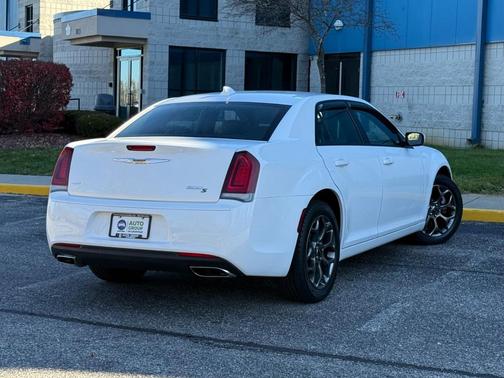 2015 Chrysler 300 S