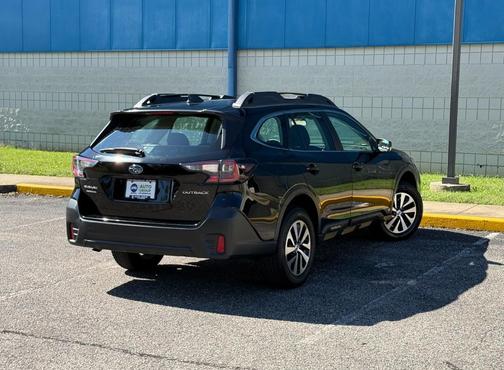 2022 Subaru Outback Base
