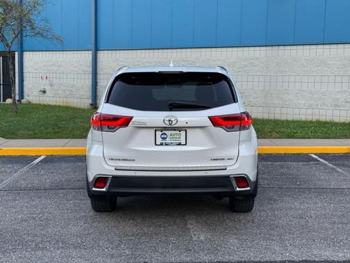2017 Toyota Highlander Limited