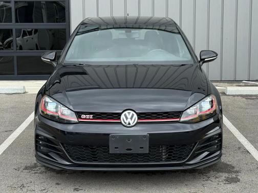 Deep Black Pearl 2019 Volkswagen Golf 1.4T S