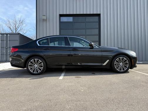 2019 BMW 540 540i Sedan