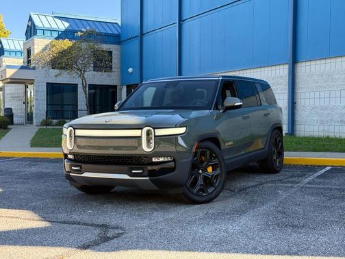 2022 Rivian R1S Launch Edition