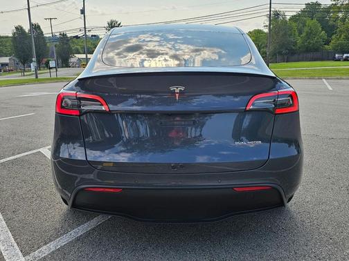 2022 Tesla Model Y Performance Dual Motor All-Wheel Drive